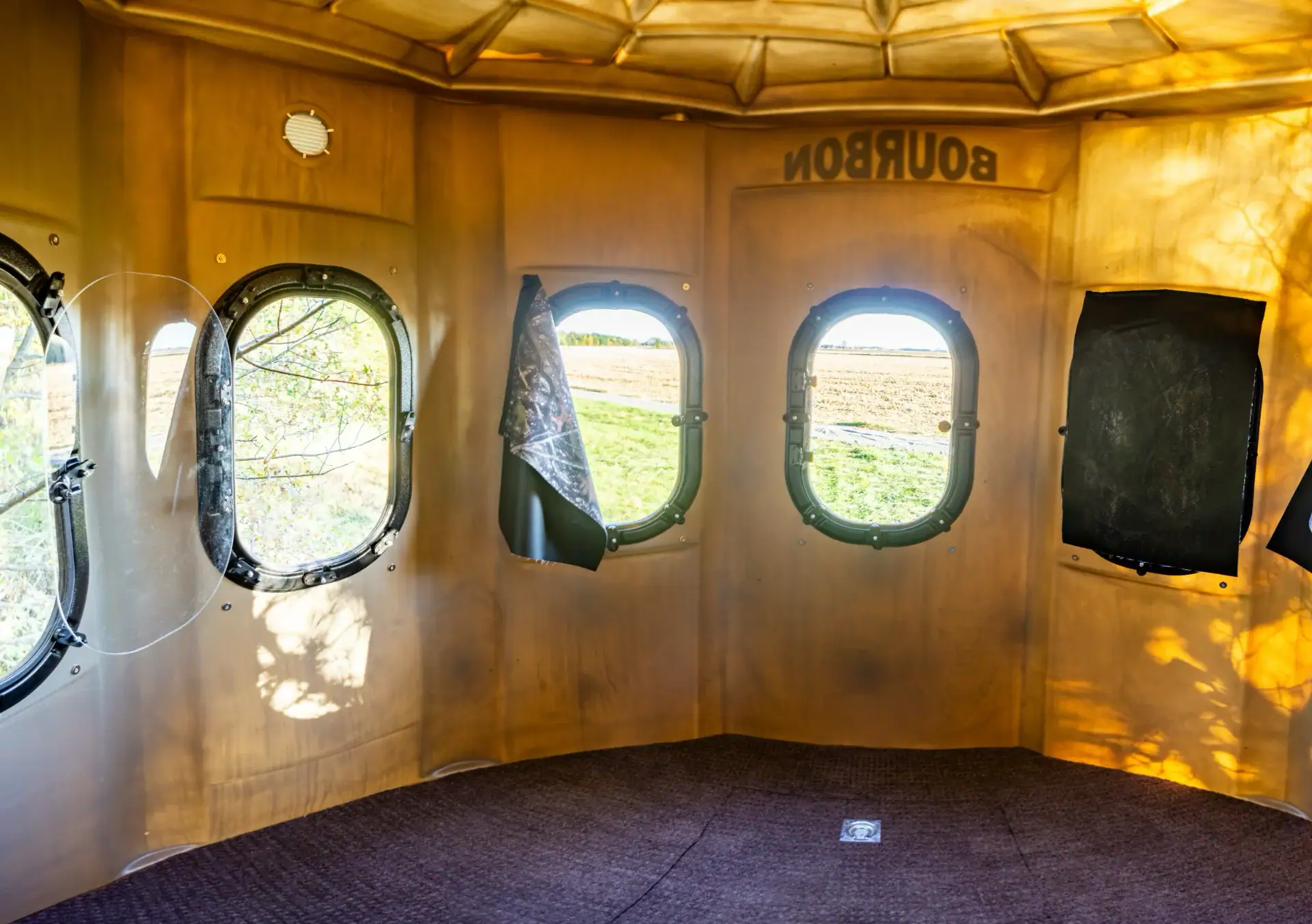 Inside Poplar Gun XT Blind with trap door closed