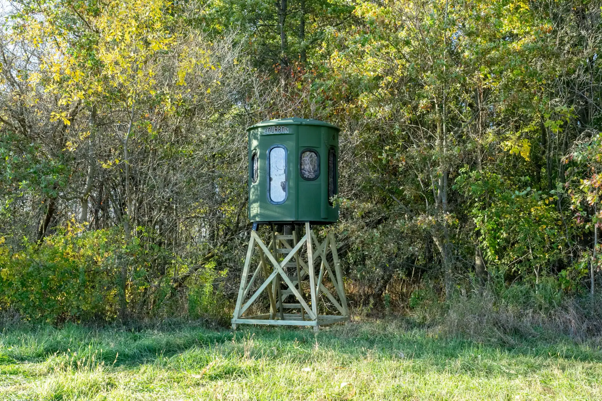 XT Series Blind with gun and bow windows