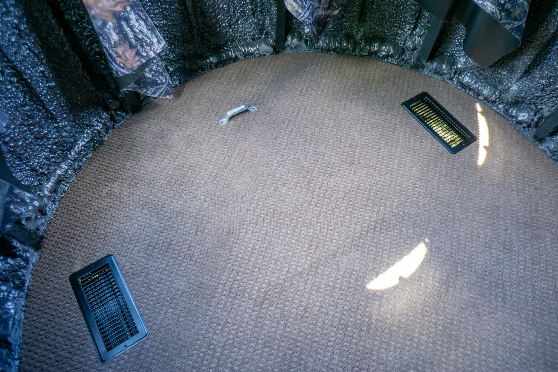 Inside The Ultimate Blind with the trap door closed