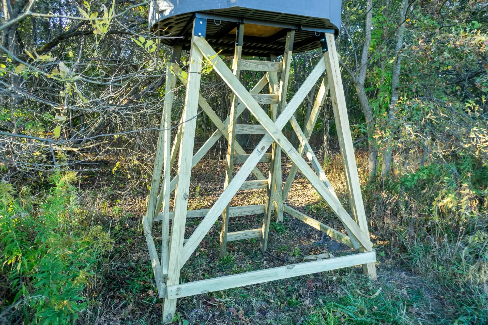 Corner view of XT Blind with trap door on elevated platform